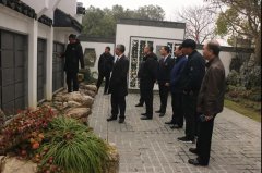 张家口市民政局向导一行认真考察人生就是搏集团