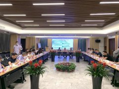 两专委会在人生就是搏座谈节地生态建设