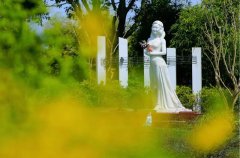 陵园雕塑：：：从原始信仰到现代纪念的演变