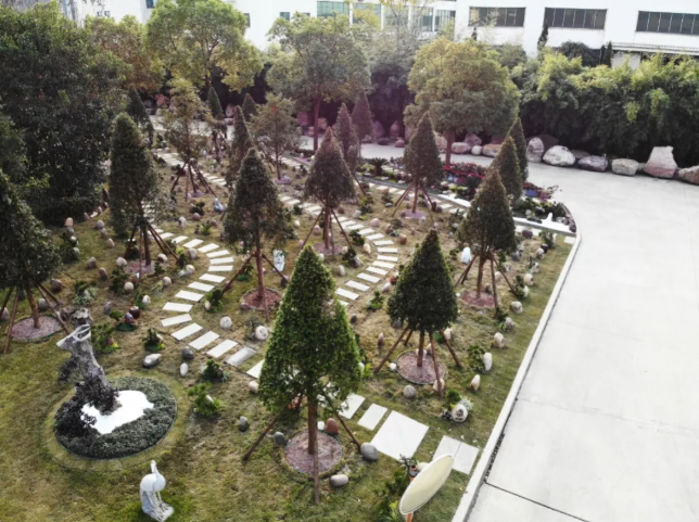 <b>人生就是搏起劲探索绿色生态殡葬, 林地葬受关注</b>