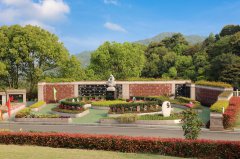 “不立碑，不占地”：：我们选择让生命，以更浪漫的方式延续